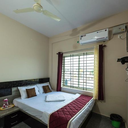 Oyo 9544 Hotel Crown Residency Mysore Exteriör bild