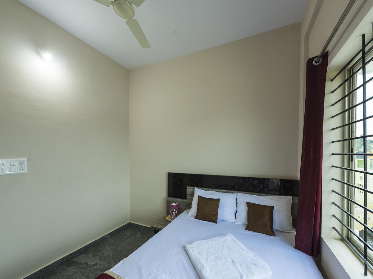 Oyo 9544 Hotel Crown Residency Mysore Exteriör bild